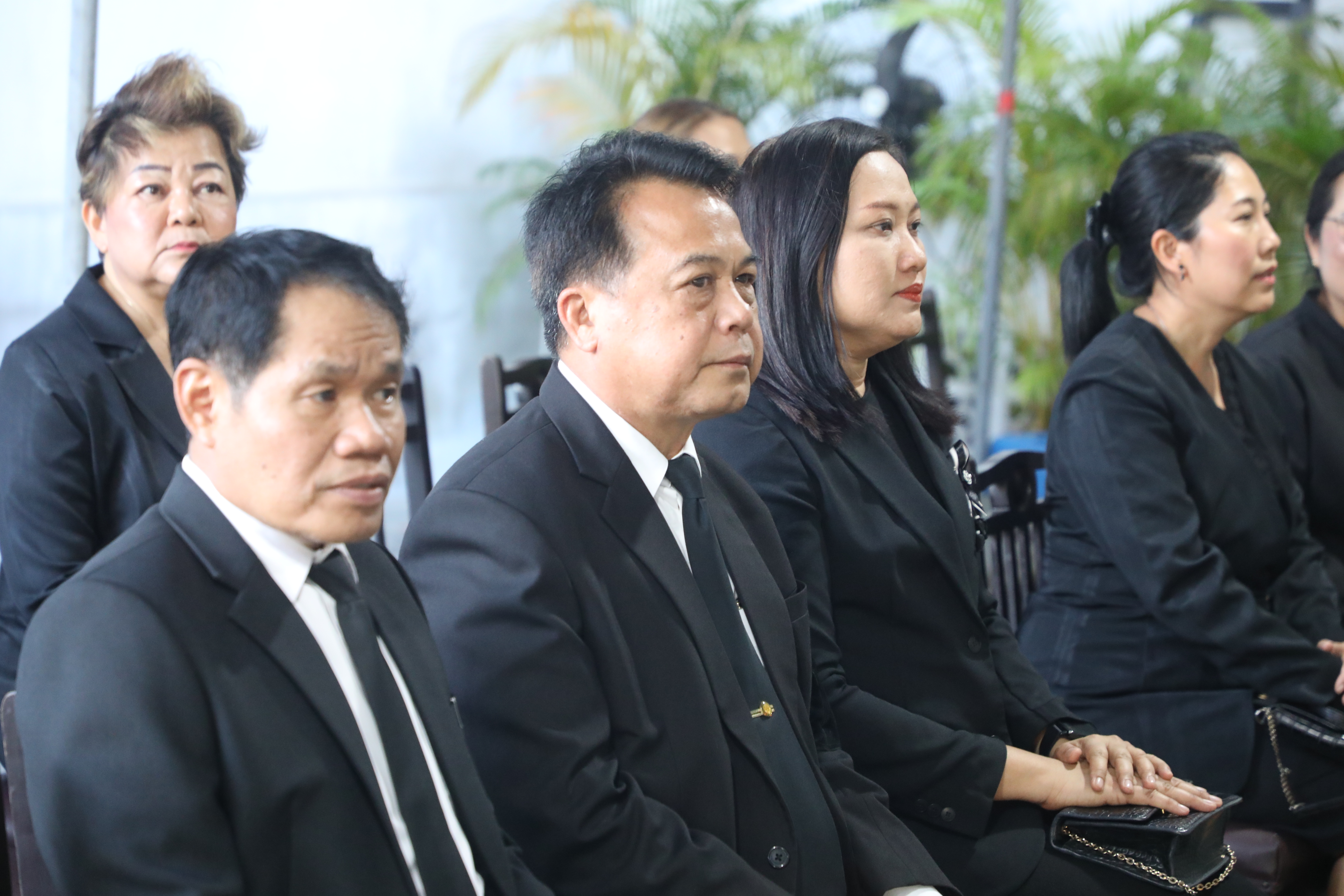 title - ส.ป.ก. ร่วมอาลัย เข้าร่วมงานสวดพระอภิธรรม นายจรัลธาดา กรรณสูต องคมนตรี อดีตปลัดกระทรวงเกษตรและสหกรณ์